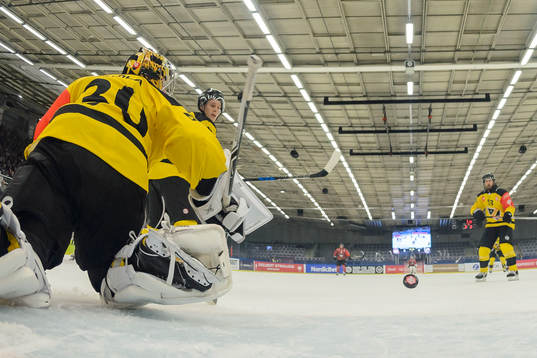 Goalkeeper Dennis Godla of KalPa