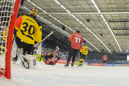 Nichlas Hardt of Malmö Redhawks celebrates