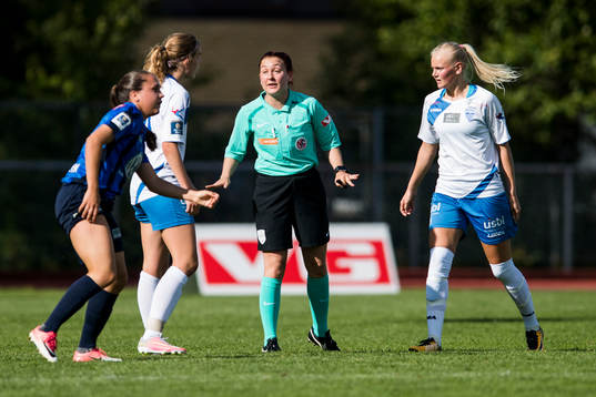 The referee Ingvild Langnes Aarland