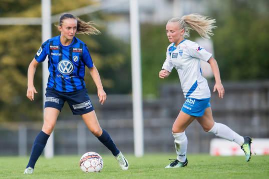 Andrea Wilmann of Stabæk and Tone Bettina Besmo Pirisi of
