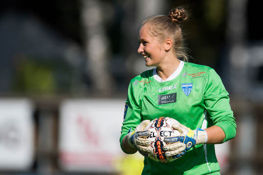 Goalkeeper Aurora Watten Mikalsen of Kolbotn