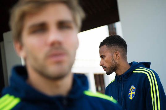 Christoffer Nyman och Isaac Kiese Thelin vid en pressträff