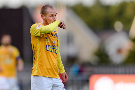 Falkenbergs Christoffer Carlsson deppar