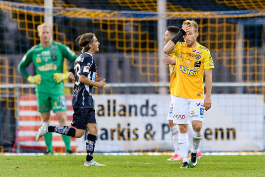 Falkenbergs Tobias Englund deppar