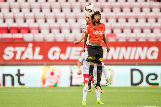Joona Veteli of Fredrikstad and Senai Eyob Hagos of Åsane
