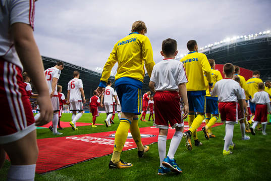 Sveriges Emil Forsberg gör entré till VM-kvalmatchen i