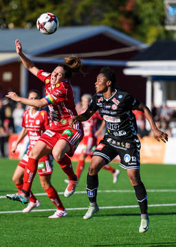 Piteås Josefin Johansson i nickduell med Kristianstads