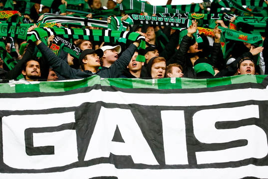 GAIS supportrar före fotbollsmatchen i Superettan mellan