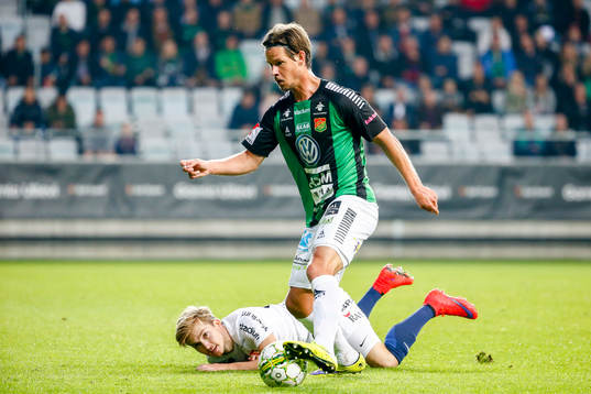 GAIS Dusan Djuric och Örgrytes Andreas Östling