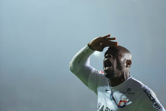Örgrytes Hakeem Araba jublar