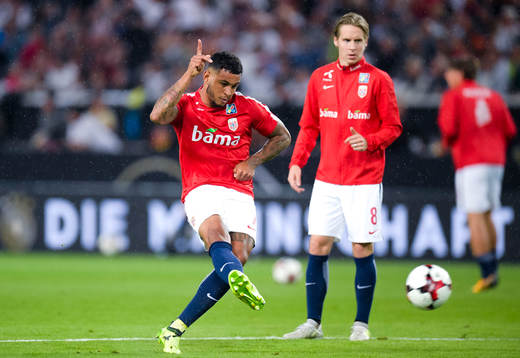 Joshua King and Stefan Johansen of Norway prior the FIFA