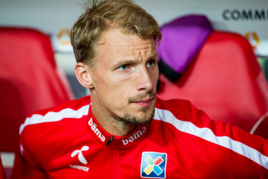 Goalkeeper André Hansen at the bench