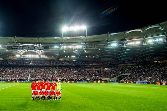 Norway's starting eleven pose for a team photo