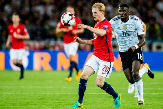 Mats Møller Dæhli of Norway and Antonio Rüdiger of