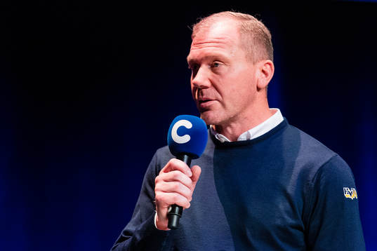s tränare Johan Lindbom