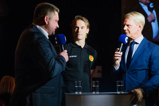Moras tränare Mattias Karlin och Emil Bejmo