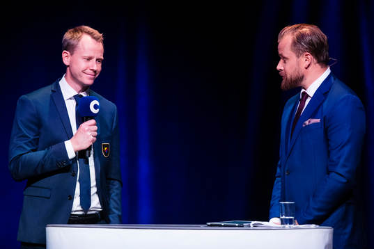 Djurgårdens tränare Robert Ohlsson och konferencier Sanny