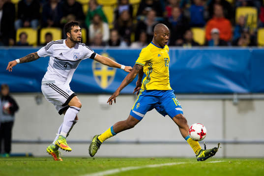 Sveriges Carlos Strandberg är påväg att göra 3-0
