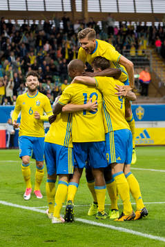 Sverige och Anton Salétros jublar