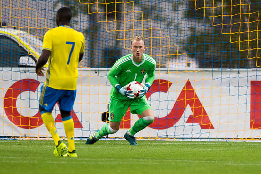 Sveriges målvakt Pontus Dahlberg