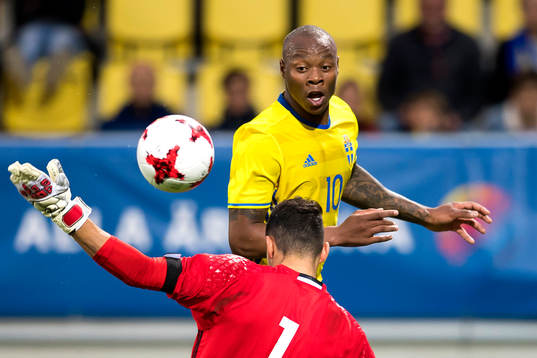 Sveriges Carlos Strandberg gör 3-0