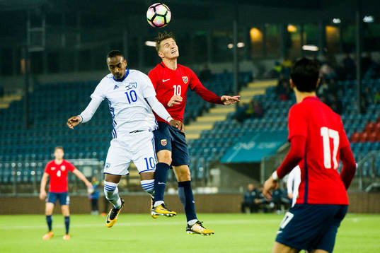 Lior Einbrom of Israel and Martin Ødegaard of Norway