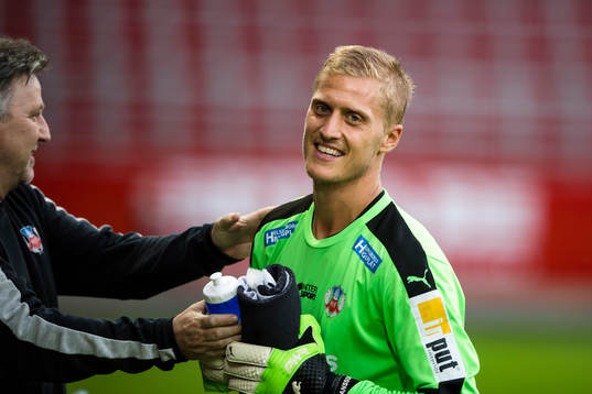 Helsingborgs målvakt Pär Hansson före  fotbollsmatchen i