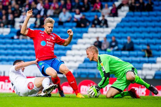 Helsingborgs Viktor Ljung och målvakt Pär Hansson