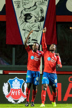 Helsingborgs Lumala Abdu jublar med Oke Akpoveta som gjort