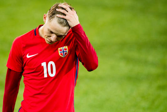 Martin Ødegaard looks dejected