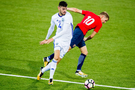 Air Bardea of Israel and Martin Ødegaard of Norway