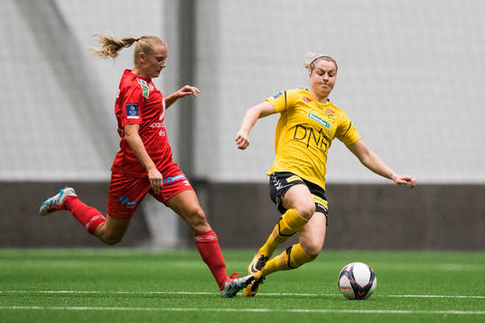 Lisa Fjeldstad Naalsund of Arna-Bjørnar and Ingrid Marie