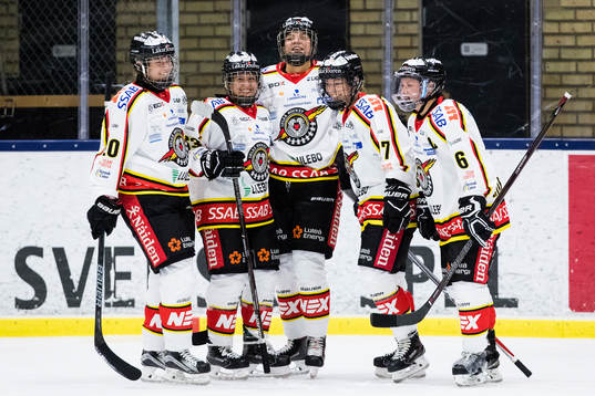 Luleås Rebecca Stenberg jublar