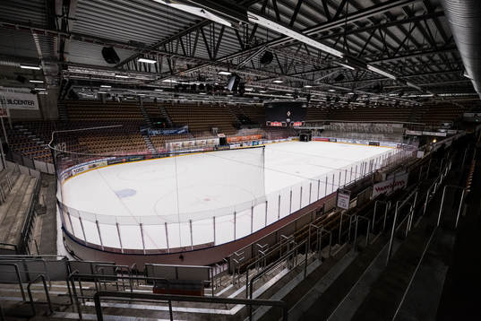 NKT arena interiört innan träningsmatchen i ishockey