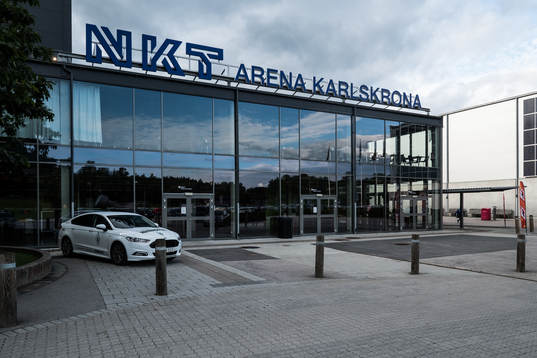 NKT arena exteriört innan träningsmatchen i ishockey