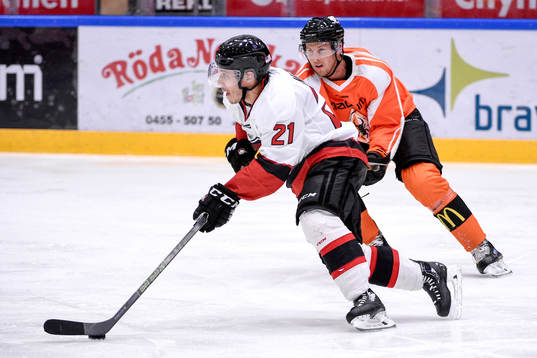 Bläddra bland fler bilder av Ishockey, Träningsmatch, Karlskrona - Malmö Redhawks