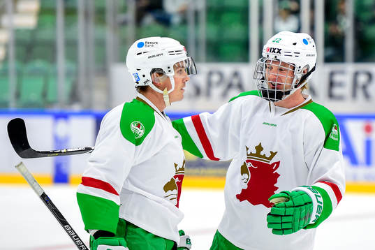 Rögles Rasmus Sandin och Bryan Lerg jublar