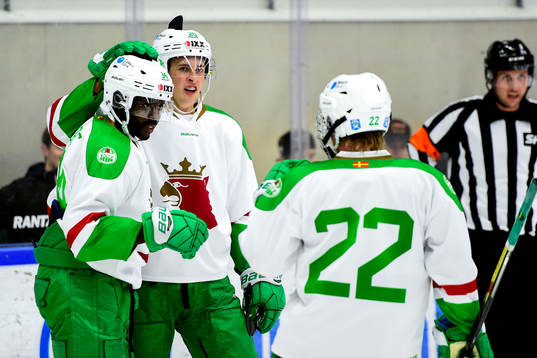 Rögles Edwin Hedberg, Rasmus Sandin och Mathias From jublar