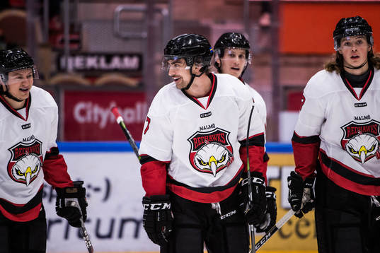 Malmö Redhawks Nils Andersson jublar