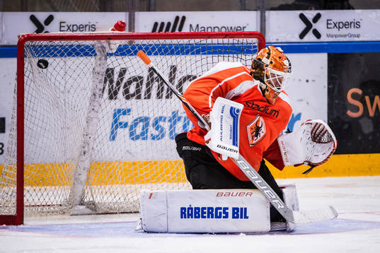 Karlskronas målvakt Henrik Lundberg släpper in 0-6 av