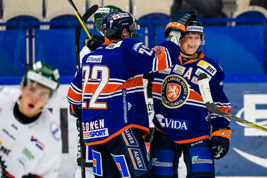 Växjös Tuomas Kiiskinen jublar