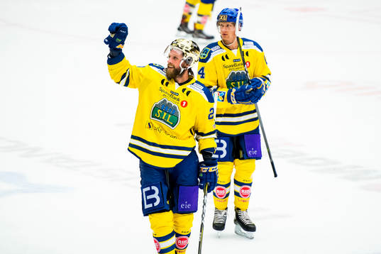 Robin Dahlstrøm and Jørgen Langdalen of Storhamar