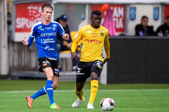 Halmstads Alexander Johansson och Elfsborgs Chris Makindu