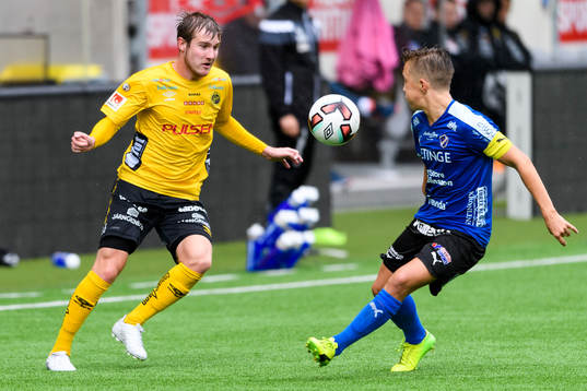 Elfsborgs Johan Andersson och Halmstads Victor Strandahl