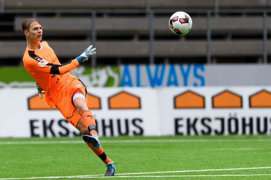 Halmstads målvakt Simon Andersson