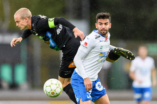 Varbergs Pär Asp och Värnamos Paulo Marcelo Souza Alves