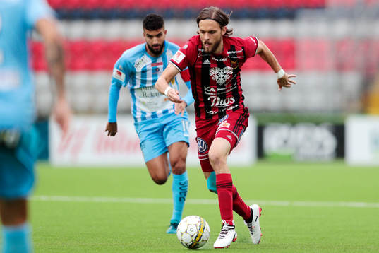 AFC Eskilstunas Omar Eddahri jagar Östersunds Tom