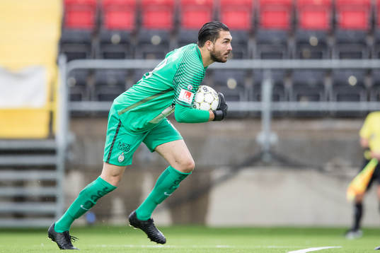 AFC Eskilstunas målvakt Alireza Haghighi