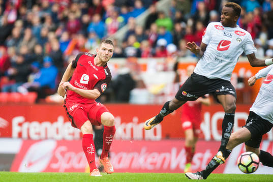Gilli Rólantsson of Brann takes a shot