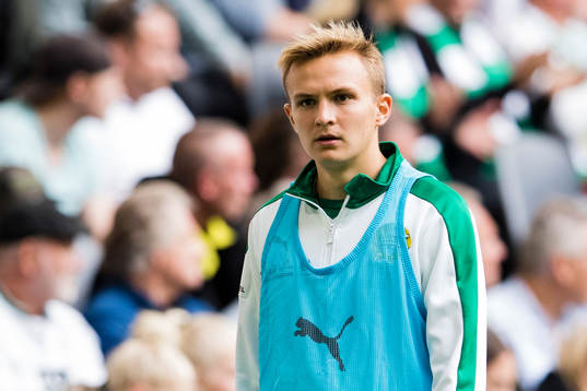 Hammarbys Oscar Krusnell värmer upp